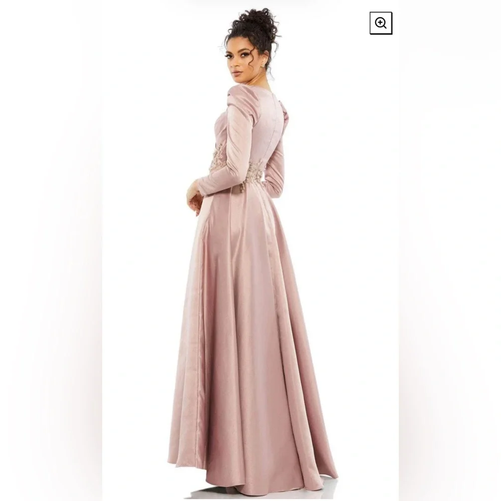 Puff shoulder floral appliqué matte satin gown - Picture 2 of 3